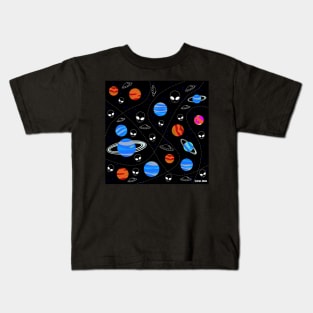 the space, the aliens and the earth in pattern Kids T-Shirt